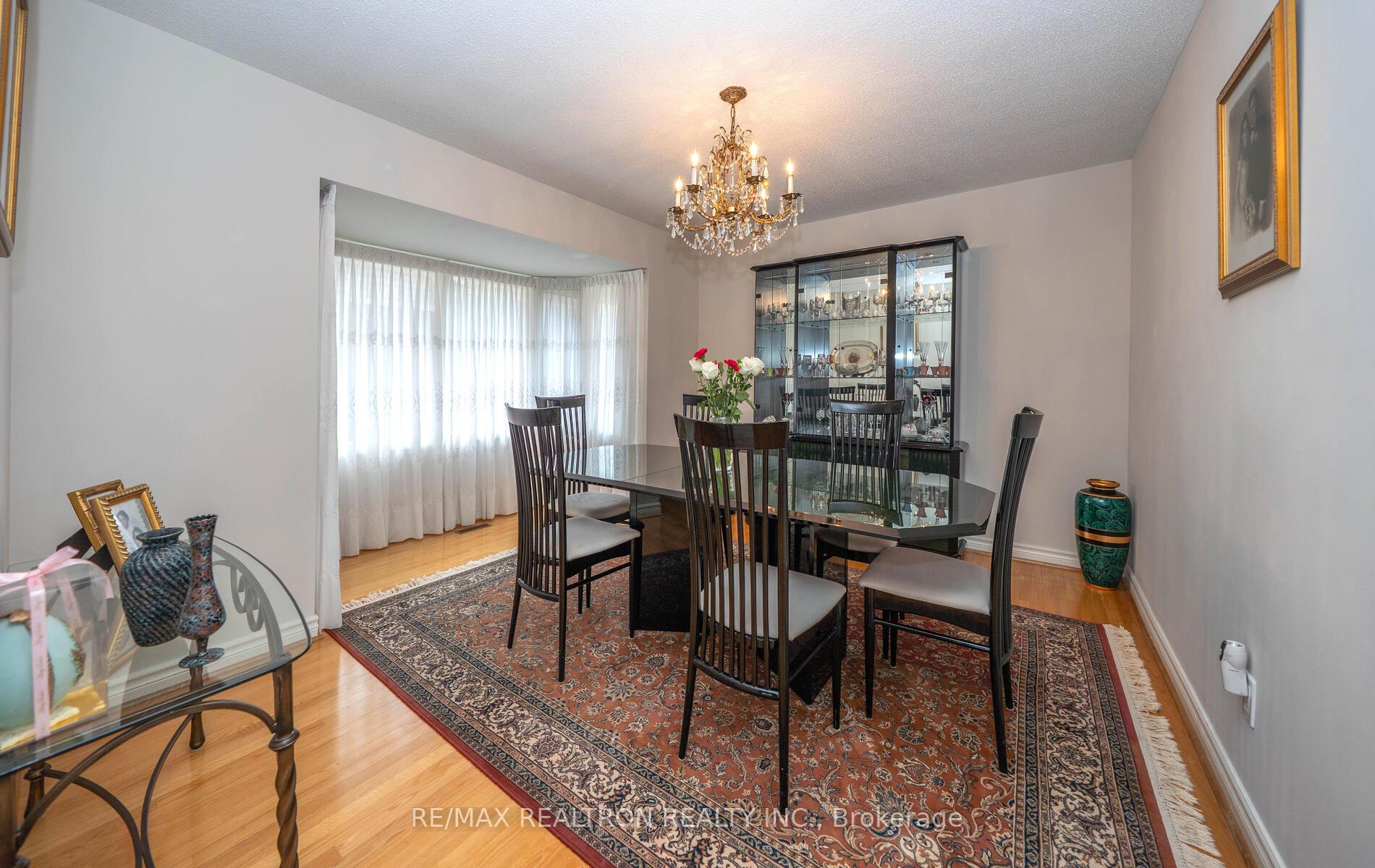 Photo 13 of 178 Winding Lane, Vaughan, Crestwood-Springfarm-Yorkhill — HOMEH
