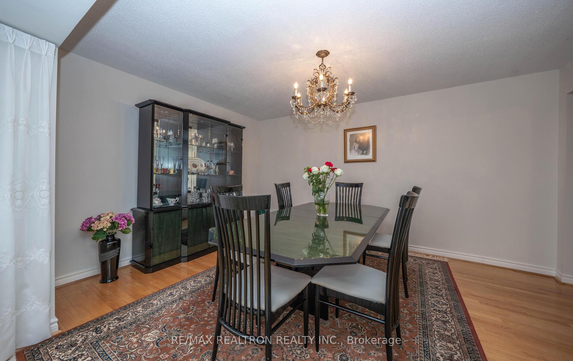 Photo 14 of 178 Winding Lane, Vaughan, Crestwood-Springfarm-Yorkhill — HOMEH