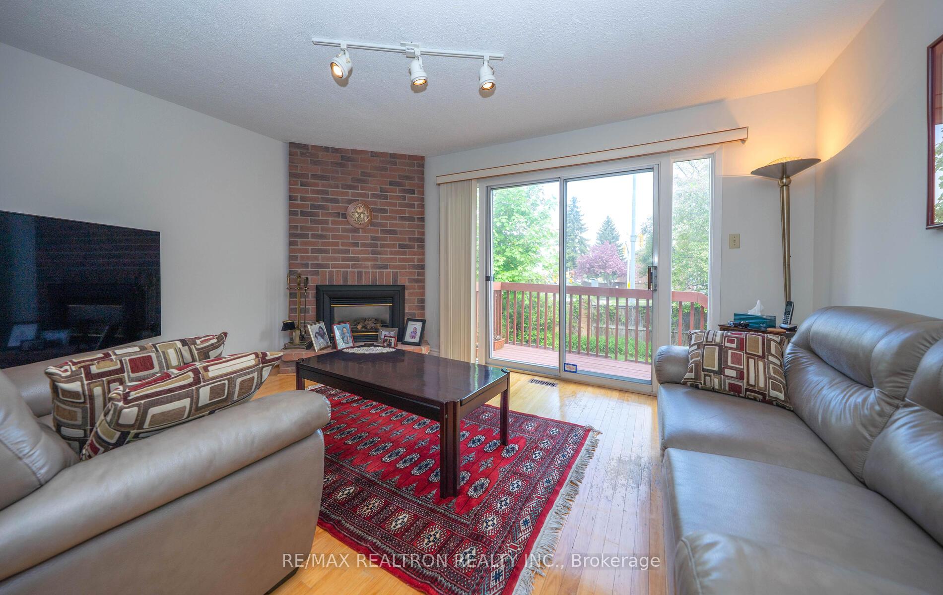 Photo 16 of 178 Winding Lane, Vaughan, Crestwood-Springfarm-Yorkhill — HOMEH