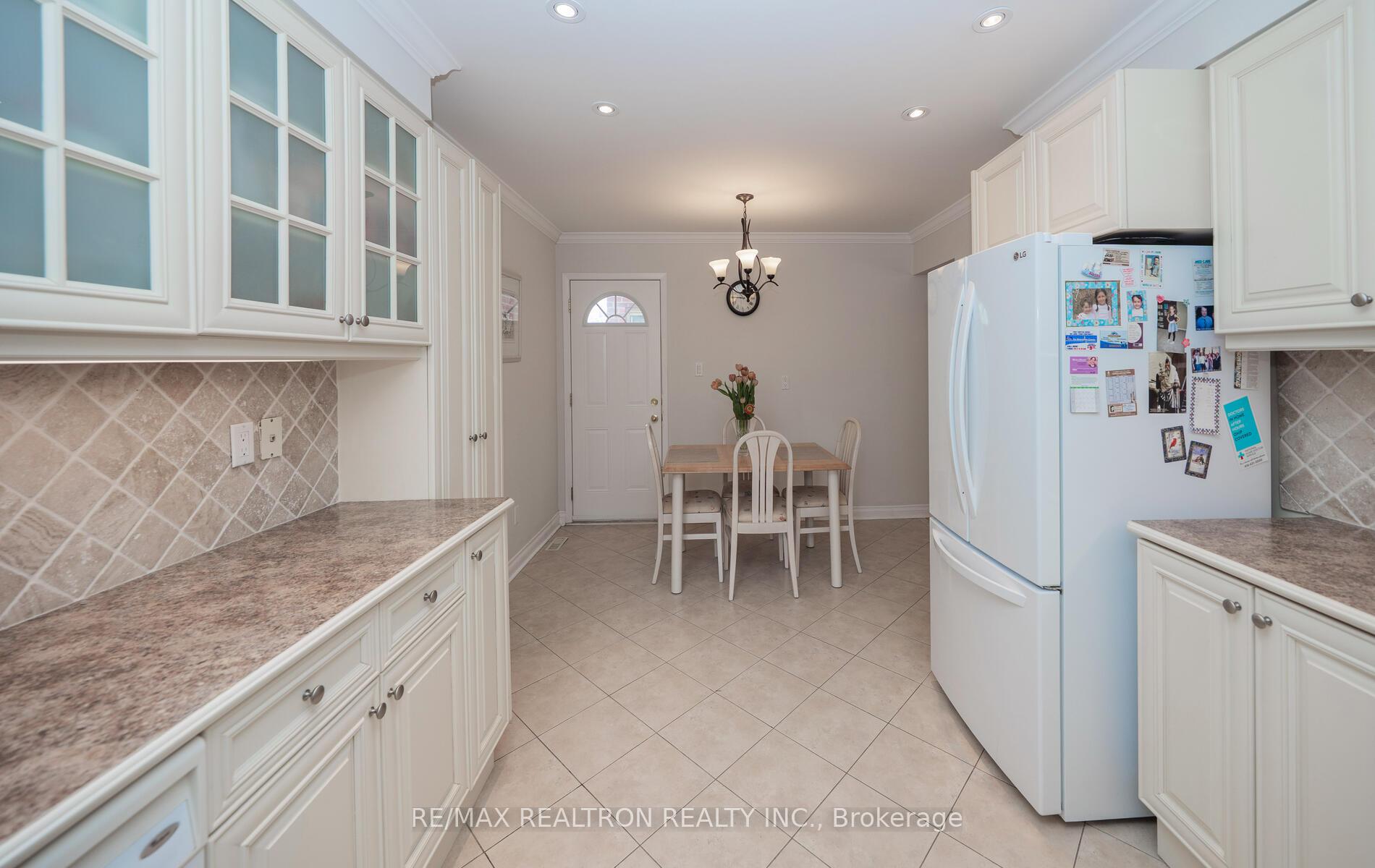 Photo 22 of 178 Winding Lane, Vaughan, Crestwood-Springfarm-Yorkhill — HOMEH