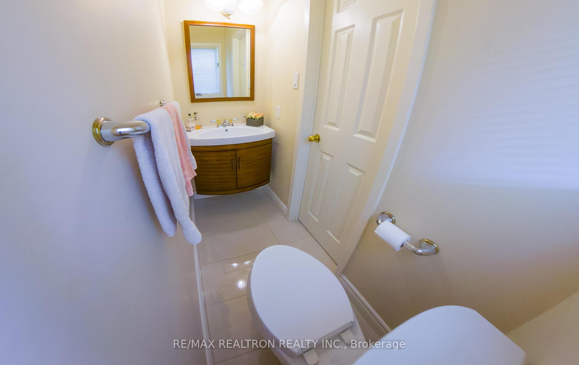 Photo 24 of 178 Winding Lane, Vaughan, Crestwood-Springfarm-Yorkhill — HOMEH