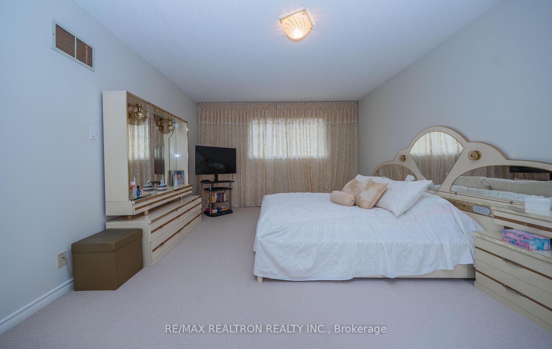 Photo 26 of 178 Winding Lane, Vaughan, Crestwood-Springfarm-Yorkhill — HOMEH