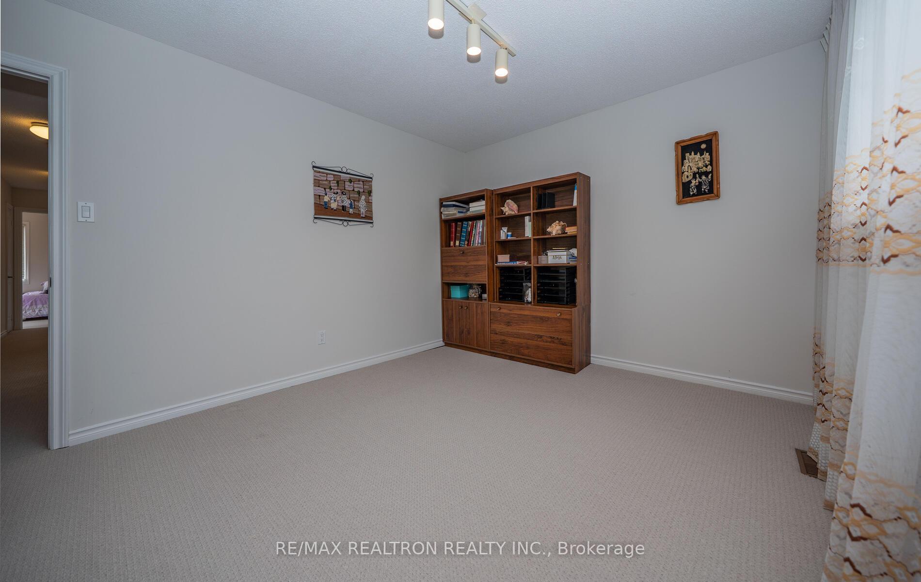 Photo 32 of 178 Winding Lane, Vaughan, Crestwood-Springfarm-Yorkhill — HOMEH