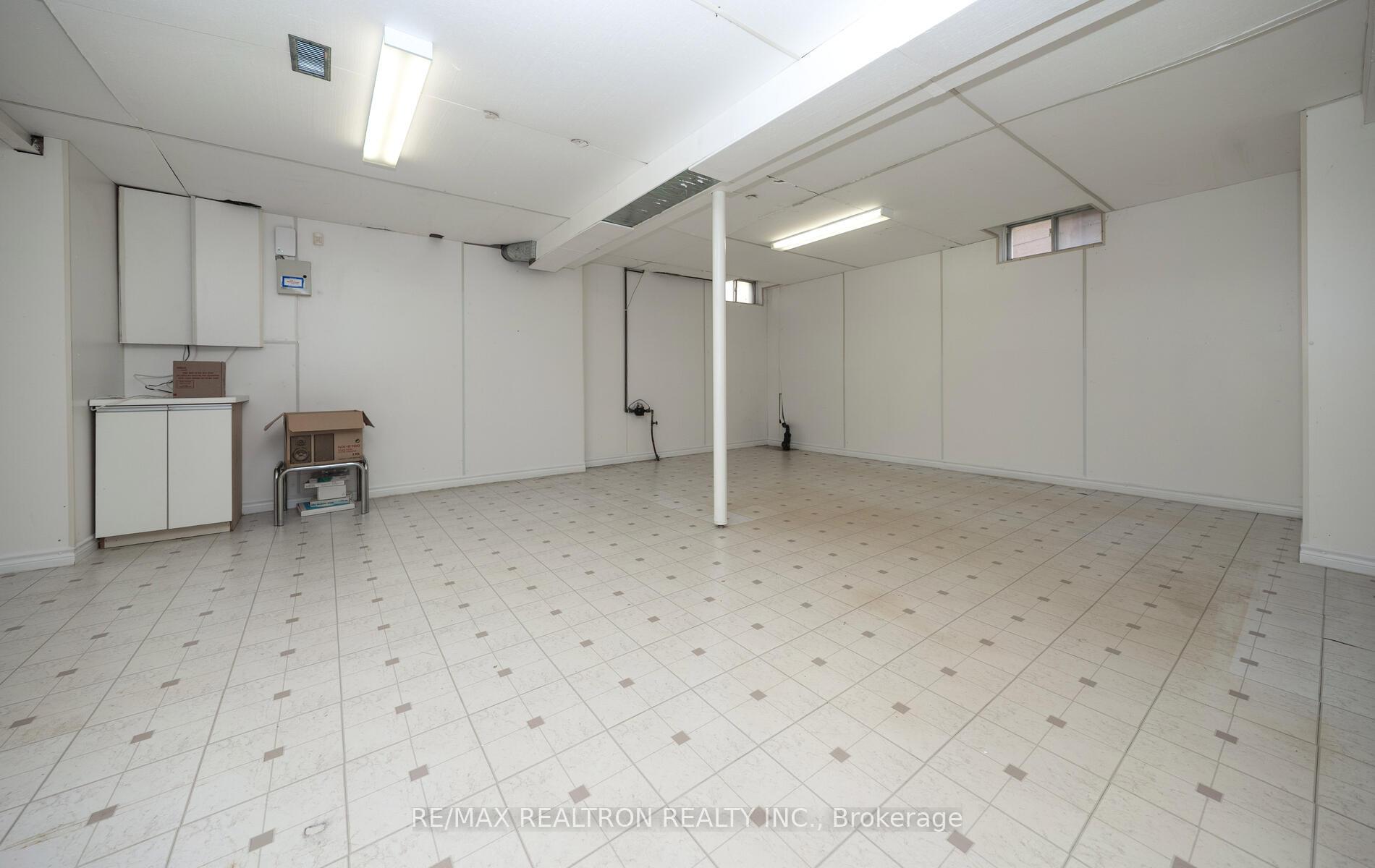 Photo 40 of 178 Winding Lane, Vaughan, Crestwood-Springfarm-Yorkhill — HOMEH