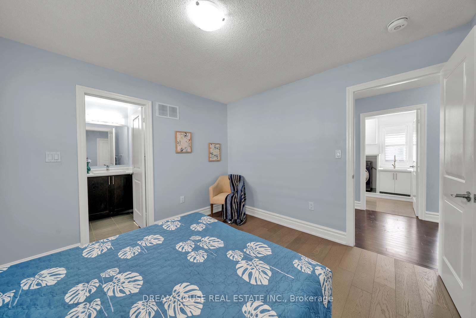 Photo 29 of 21 Lockton Street, Whitby, Rural Whitby — HOMEH