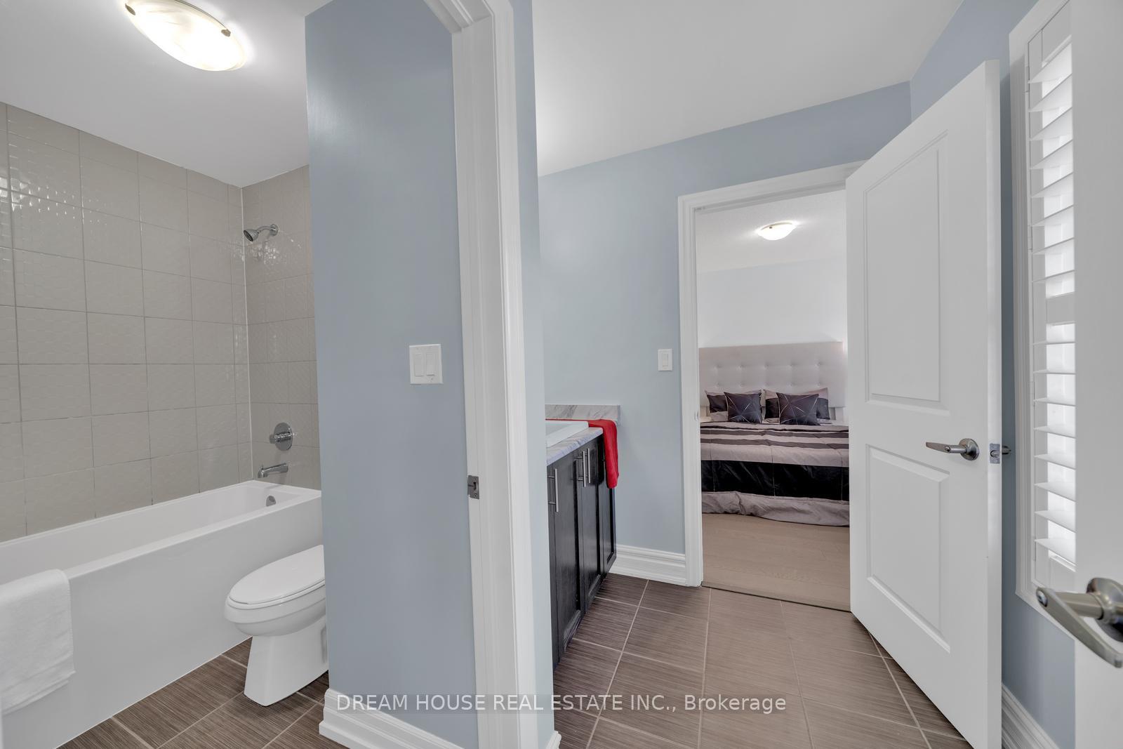 Photo 33 of 21 Lockton Street, Whitby, Rural Whitby — HOMEH