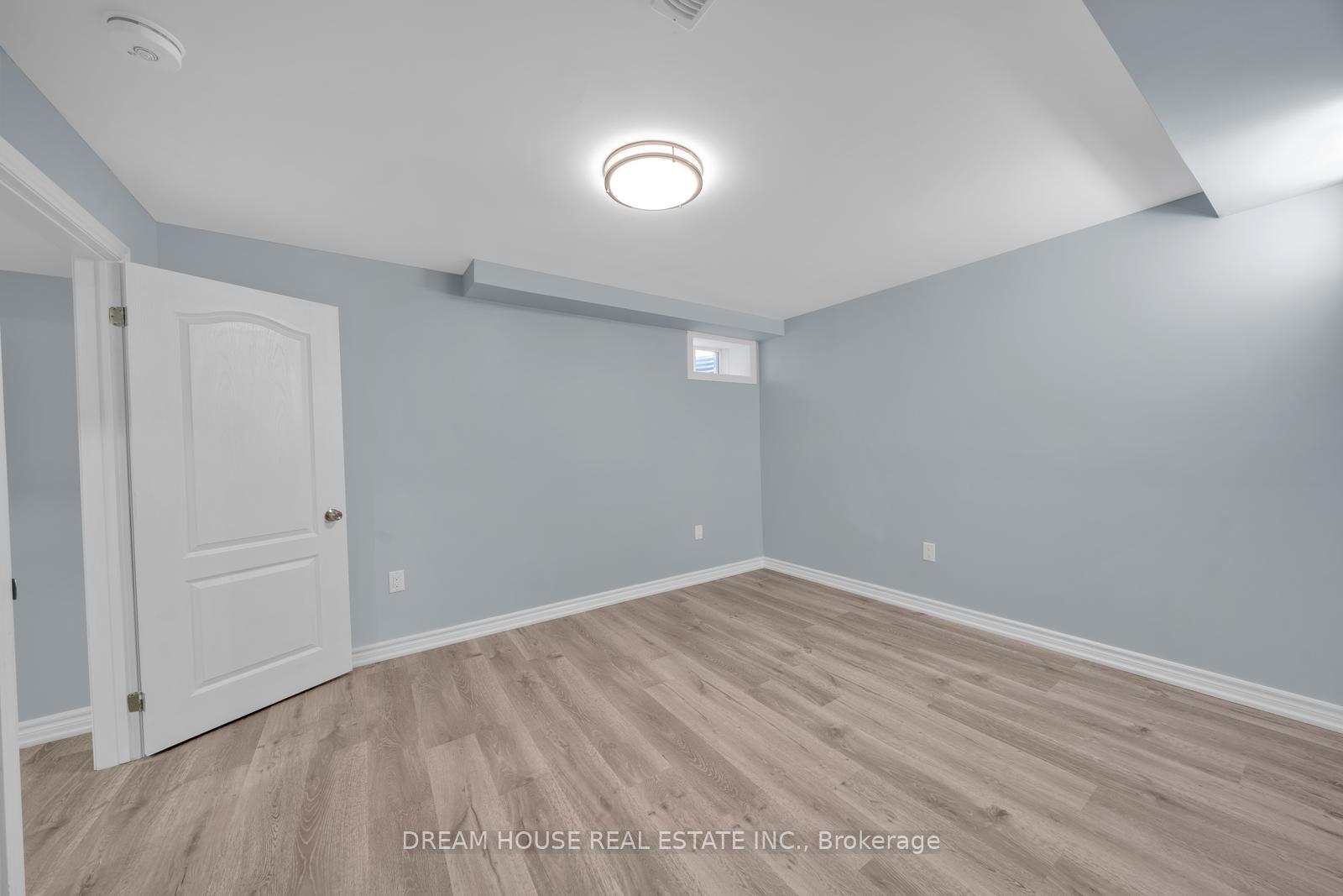 Photo 45 of 21 Lockton Street, Whitby, Rural Whitby — HOMEH