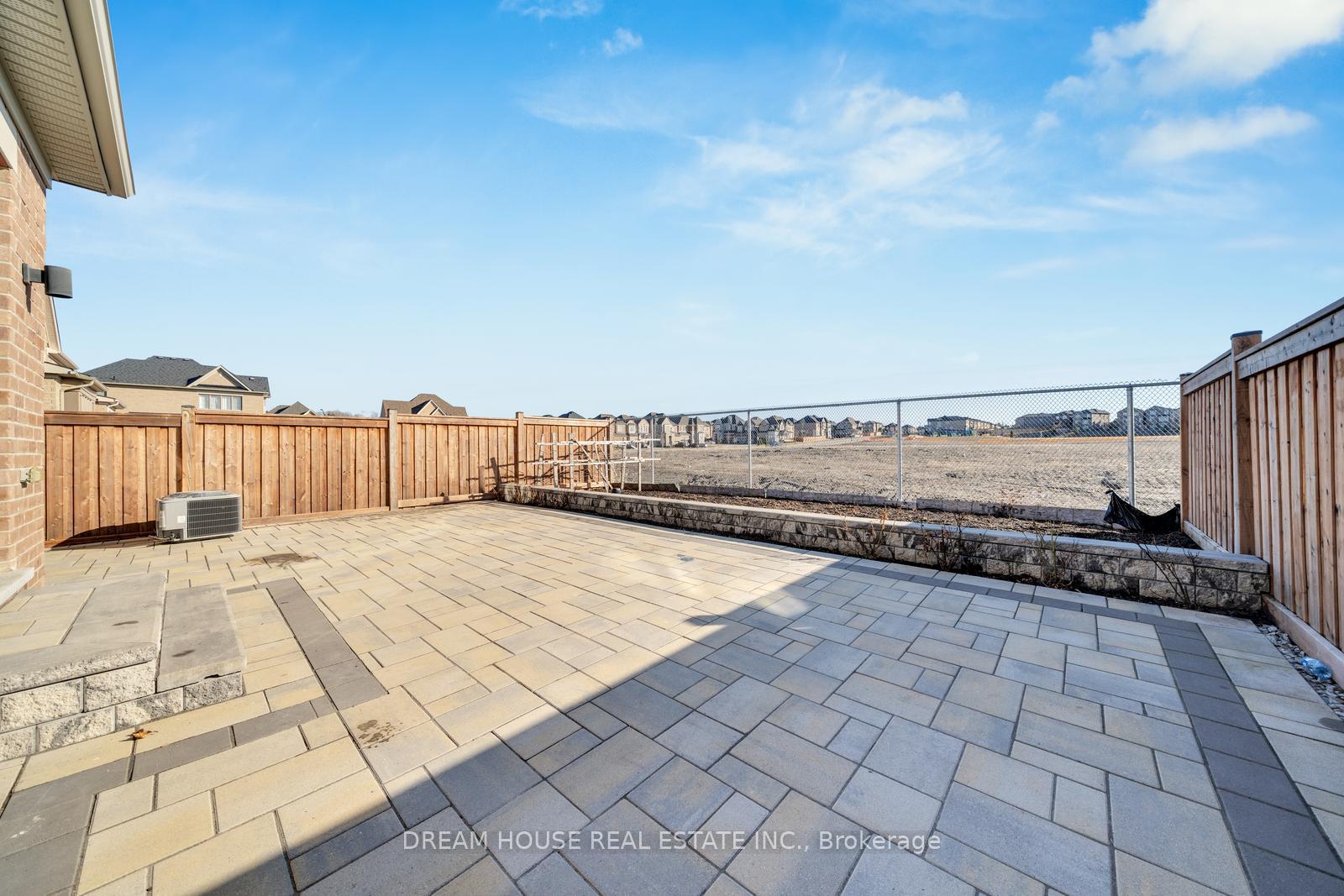 Photo 48 of 21 Lockton Street, Whitby, Rural Whitby — HOMEH