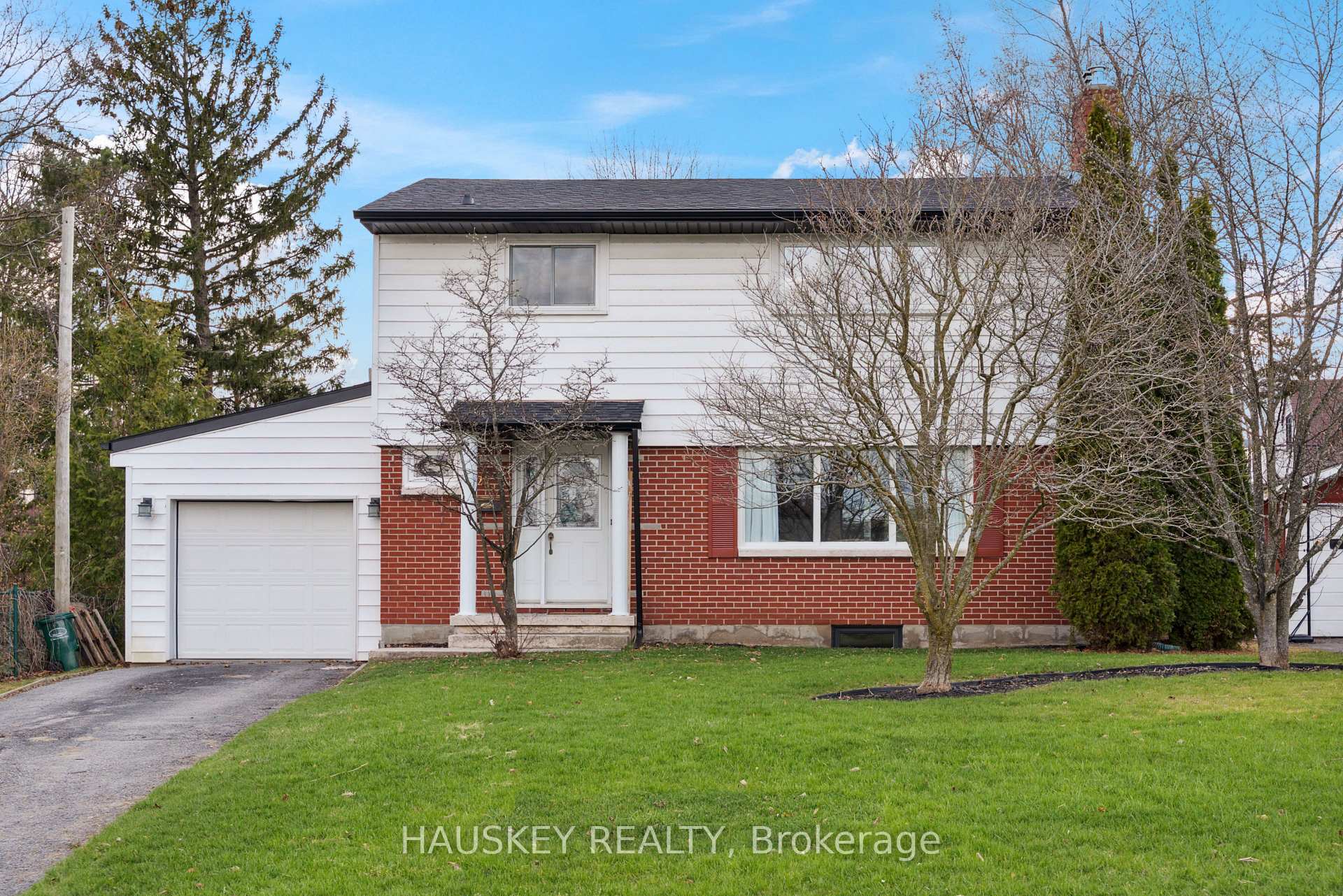 Photo 2 of 26 Third Avenue, Quinte West, Trenton Ward — HOMEH