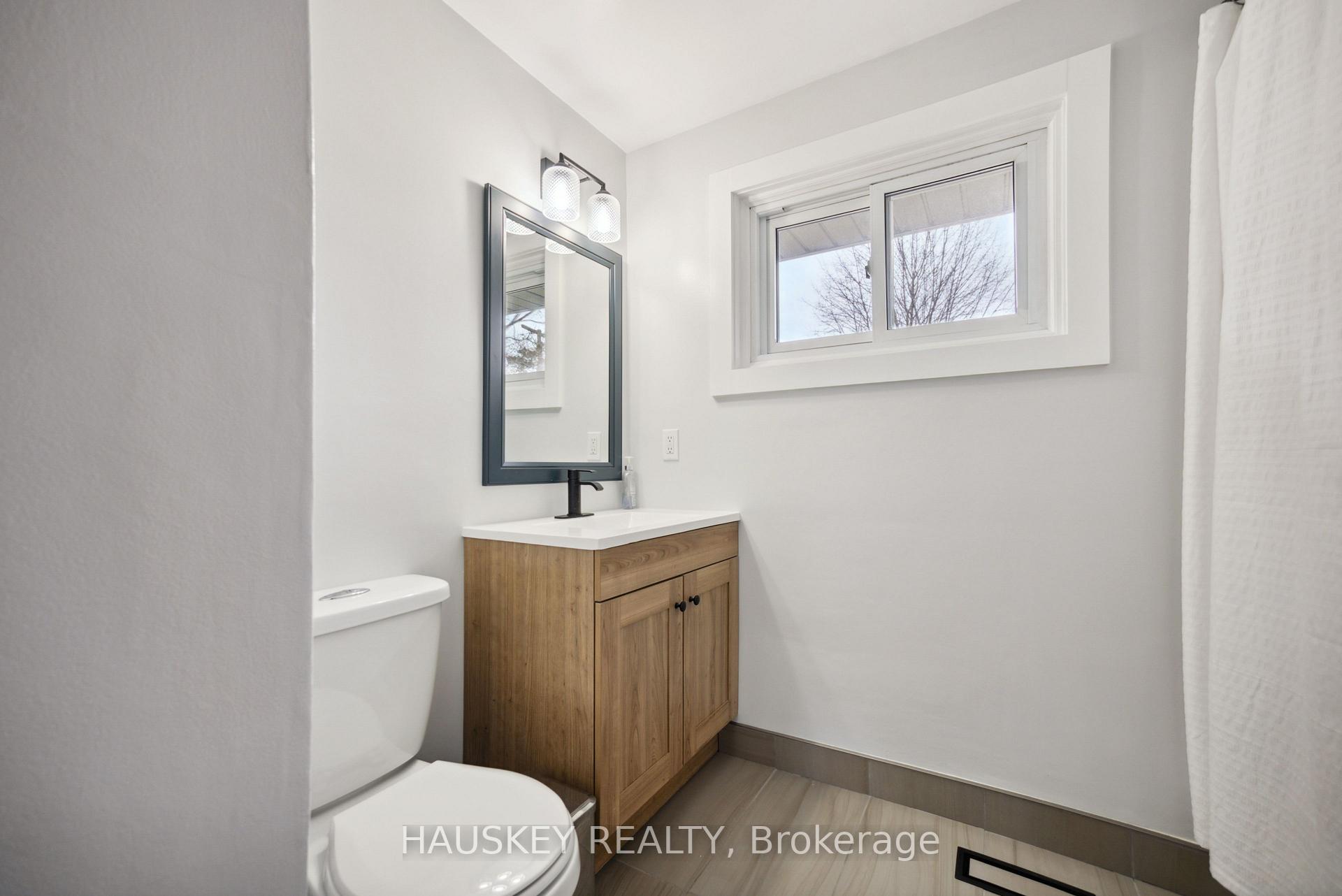 Photo 10 of 26 Third Avenue, Quinte West, Trenton Ward — HOMEH