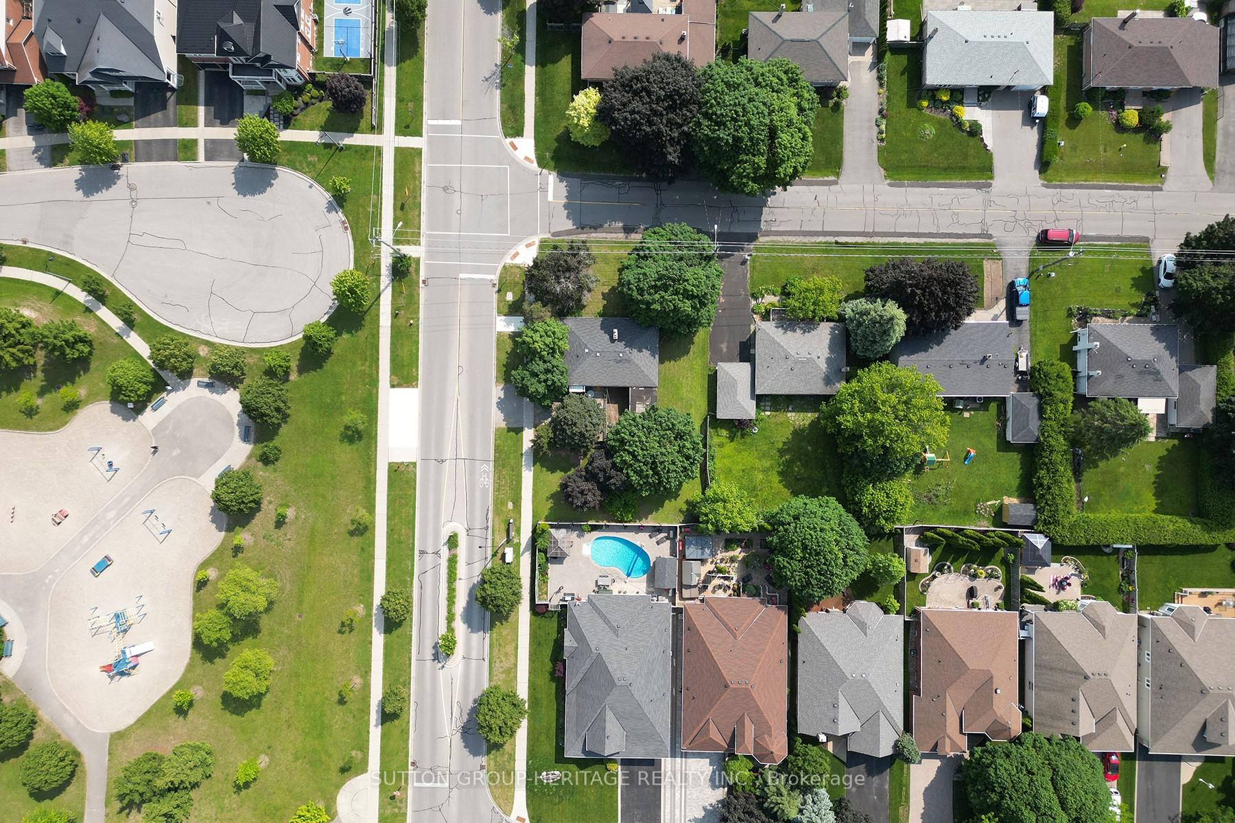 Photo 11 of 56 Ferguson Avenue, Whitby, Brooklin — HOMEH