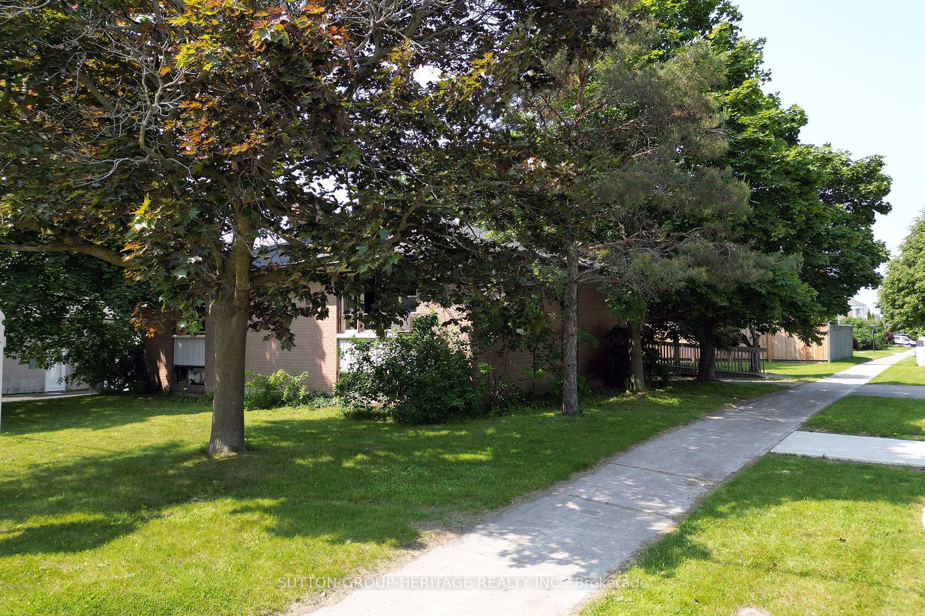 Photo 13 of 56 Ferguson Avenue, Whitby, Brooklin — HOMEH