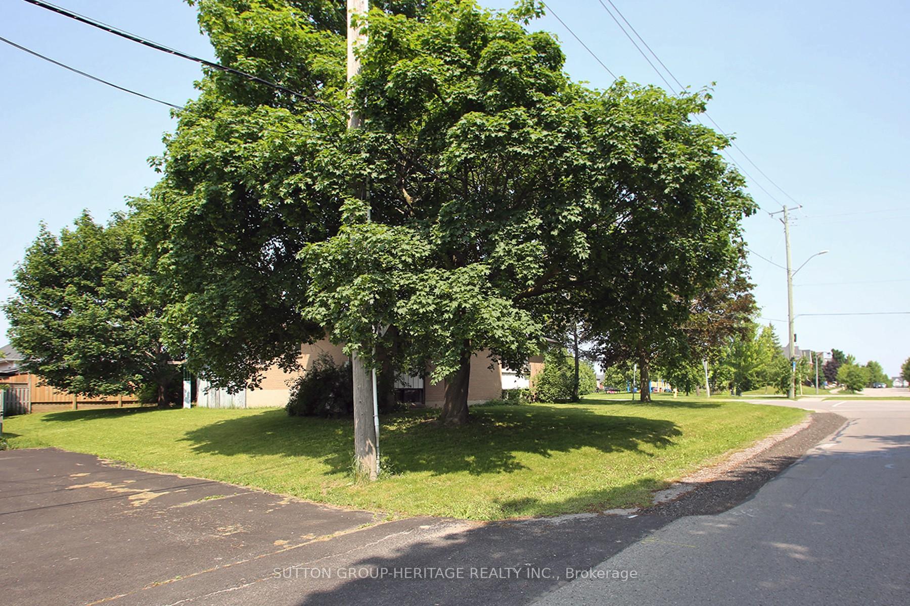 Photo 17 of 56 Ferguson Avenue, Whitby, Brooklin — HOMEH