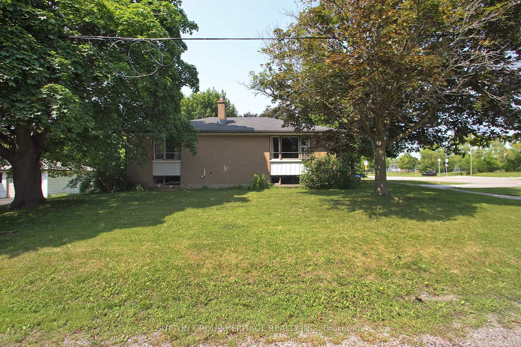 Photo 19 of 56 Ferguson Avenue, Whitby, Brooklin — HOMEH