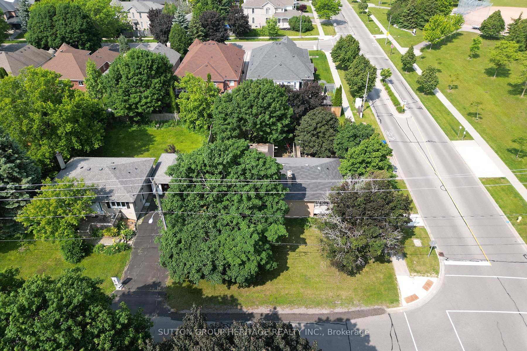 Photo 21 of 56 Ferguson Avenue, Whitby, Brooklin — HOMEH