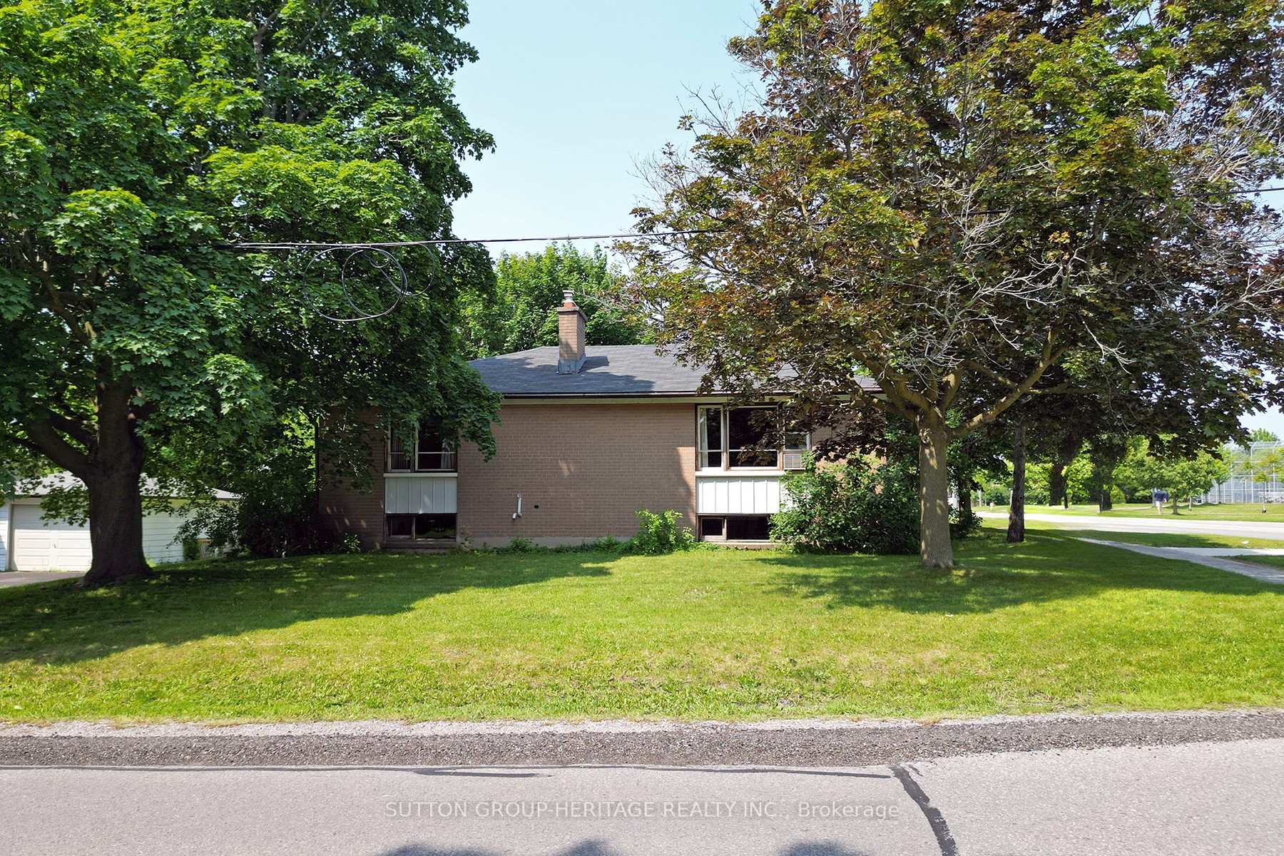 Photo 25 of 56 Ferguson Avenue, Whitby, Brooklin — HOMEH