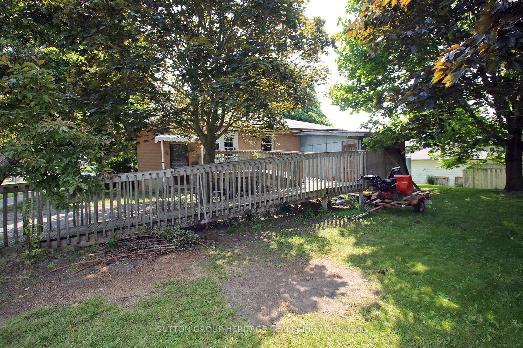 Photo 29 of 56 Ferguson Avenue, Whitby, Brooklin — HOMEH
