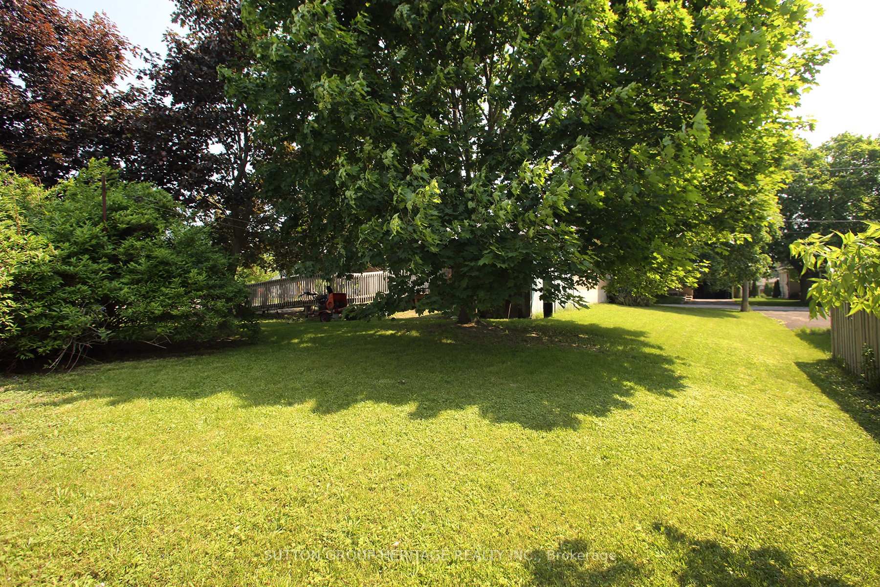 Photo 30 of 56 Ferguson Avenue, Whitby, Brooklin — HOMEH