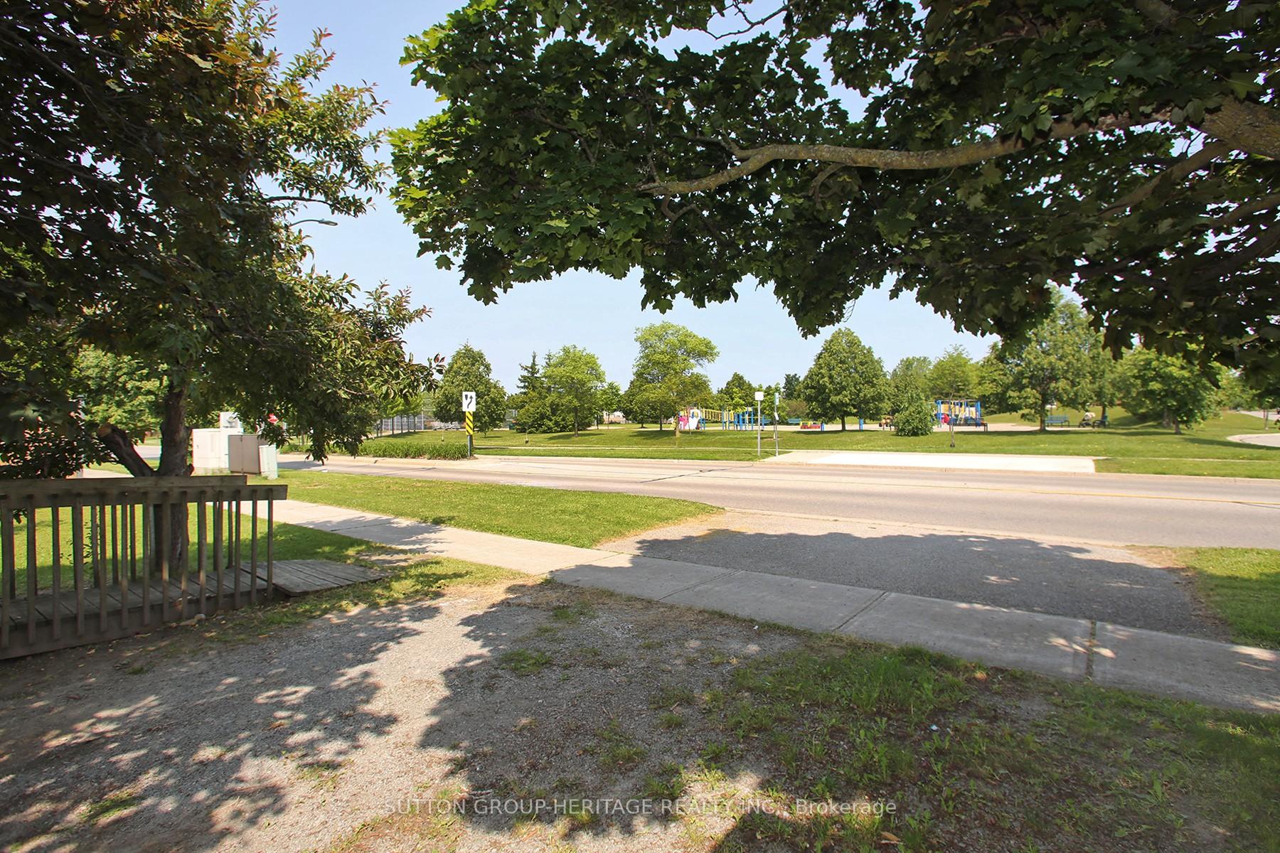 Photo 31 of 56 Ferguson Avenue, Whitby, Brooklin — HOMEH