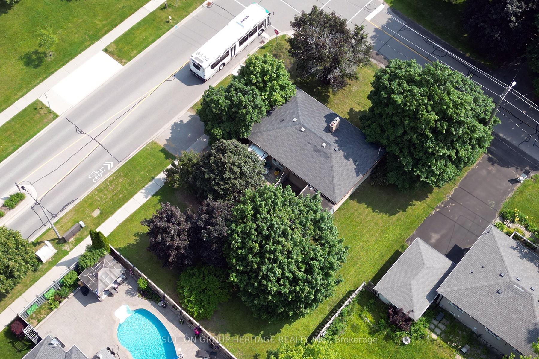 Photo 37 of 56 Ferguson Avenue, Whitby, Brooklin — HOMEH