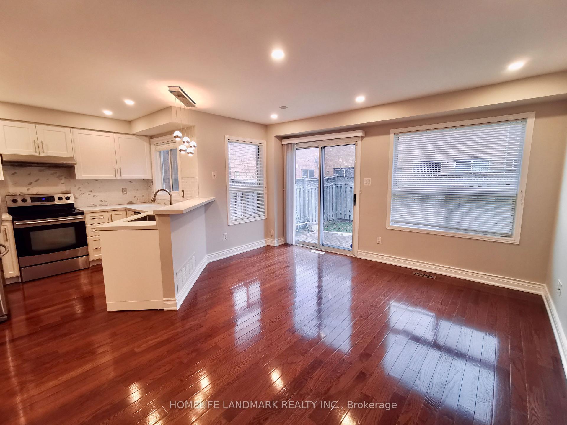 Photo 3 of 87 Waterton Crescent, Richmond Hill, Langstaff — HOMEH