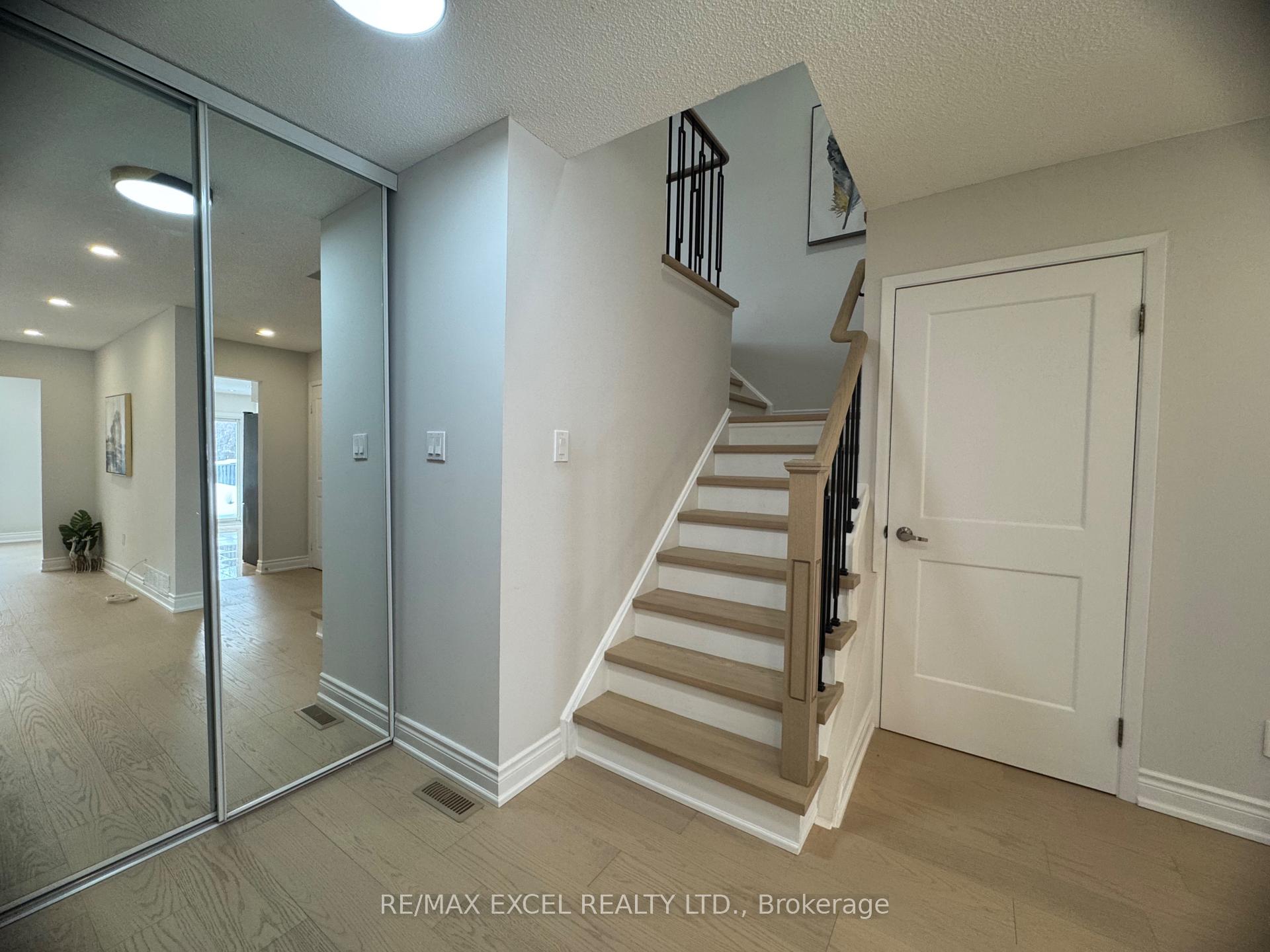 Photo 2 of 38 Bingham Street, Richmond Hill, North Richvale — HOMEH