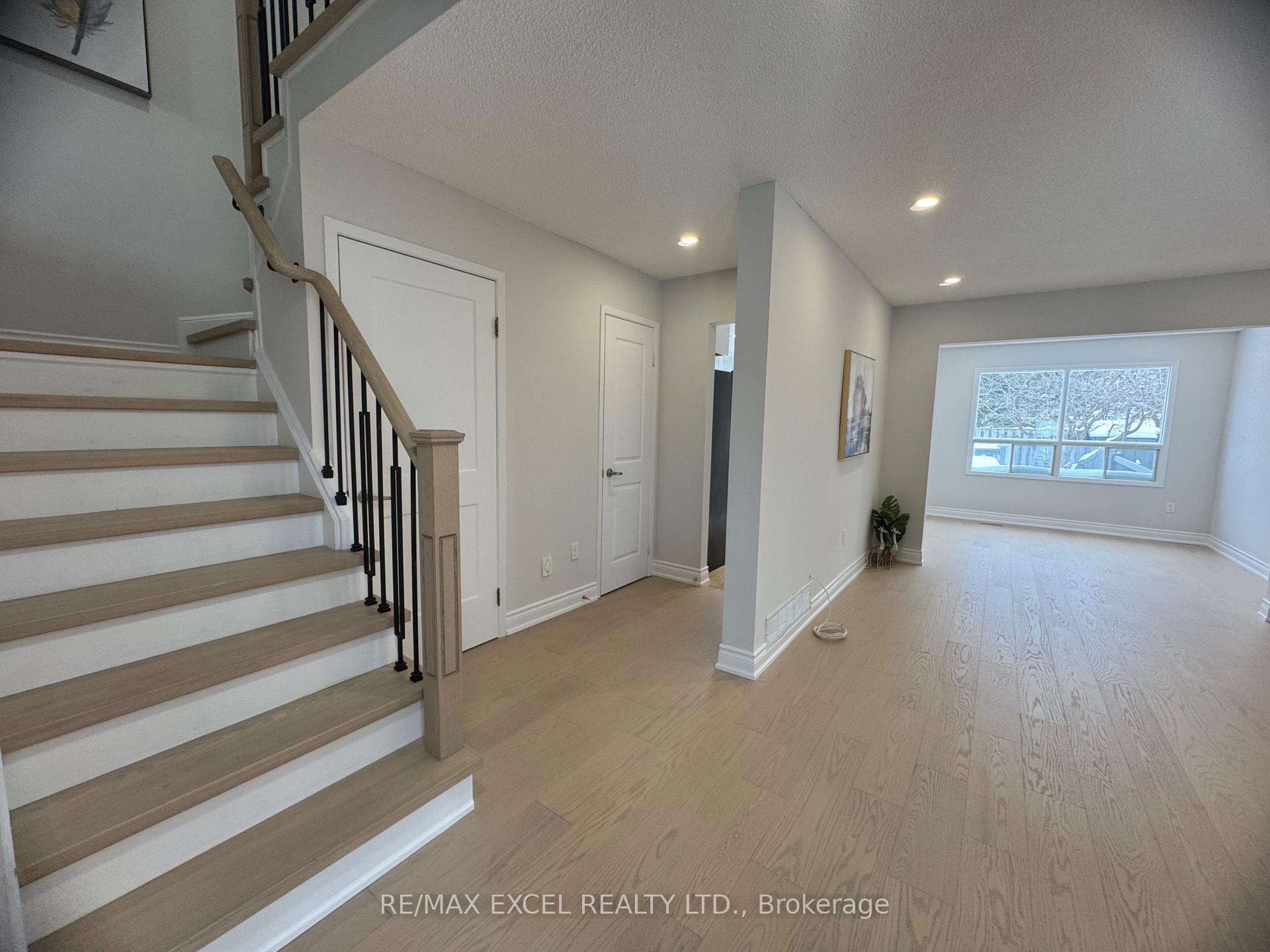 Photo 3 of 38 Bingham Street, Richmond Hill, North Richvale — HOMEH