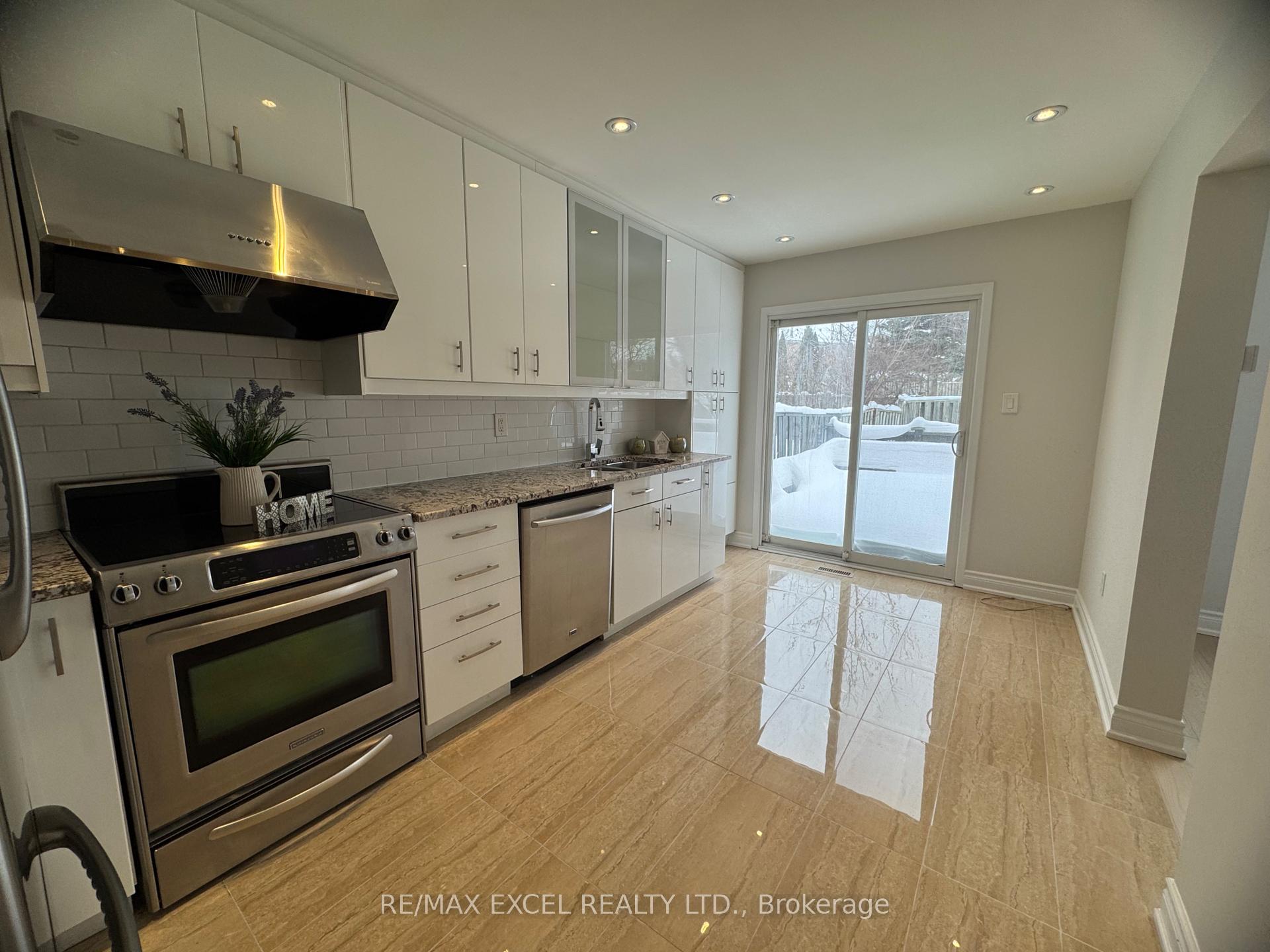 Photo 8 of 38 Bingham Street, Richmond Hill, North Richvale — HOMEH