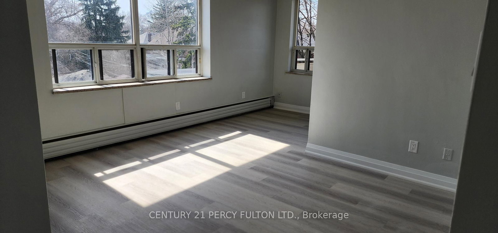 Photo 1 of Unit 304, 392 Jane St, Toronto, Lambton Baby Point — HOMEH