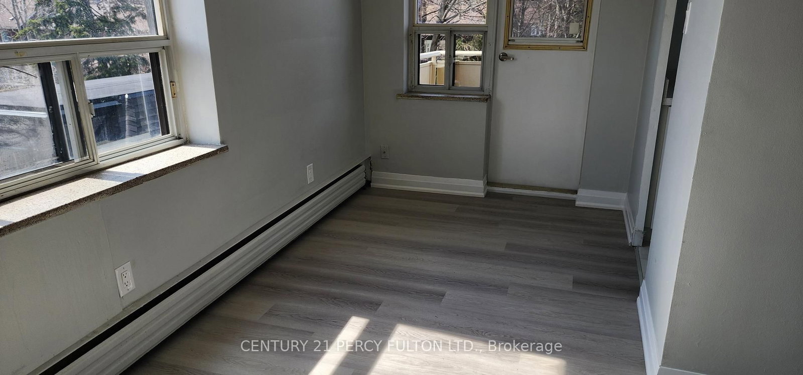 Photo 8 of Unit 304, 392 Jane St, Toronto, Lambton Baby Point — HOMEH