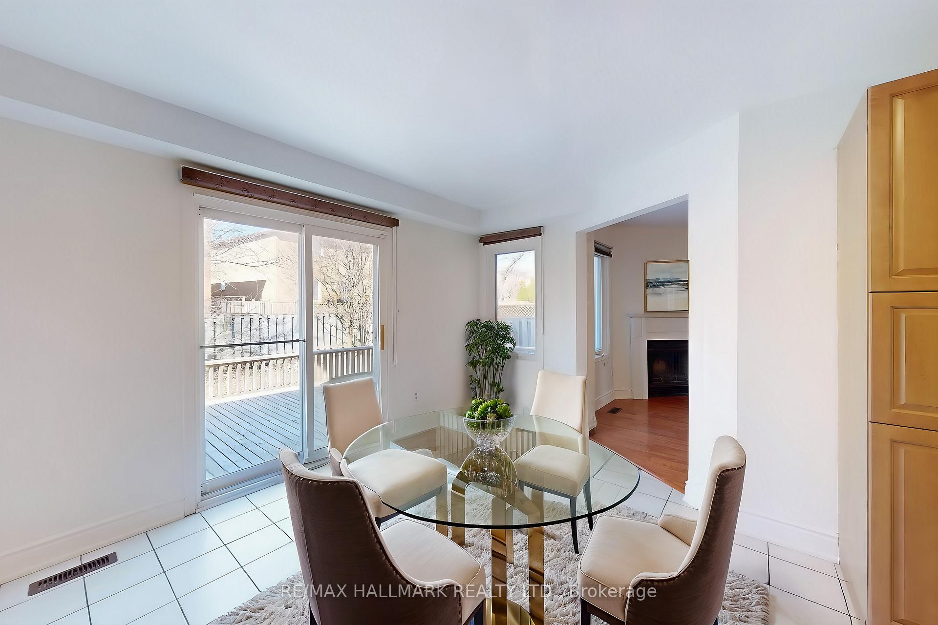 Photo 5 of 50 Squire Drive, Richmond Hill, Devonsleigh — HOMEH