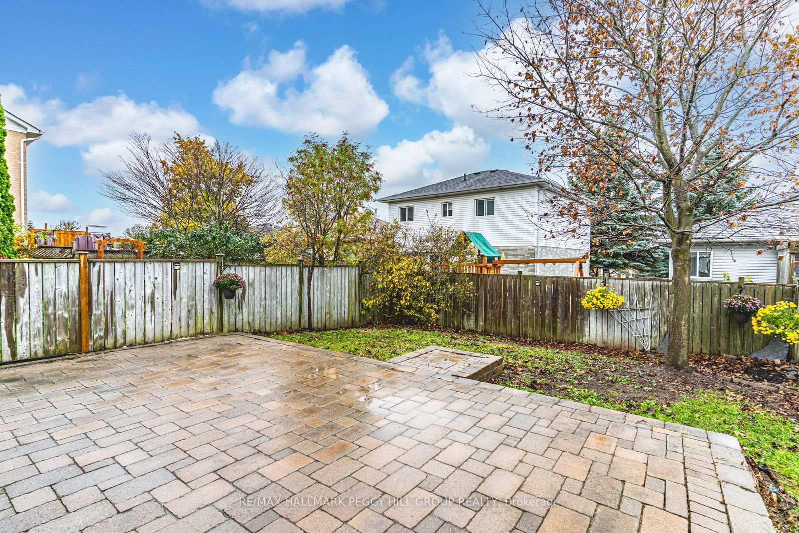 Photo 16 of 50 Downing Crescent, Barrie, Holly — HOMEH