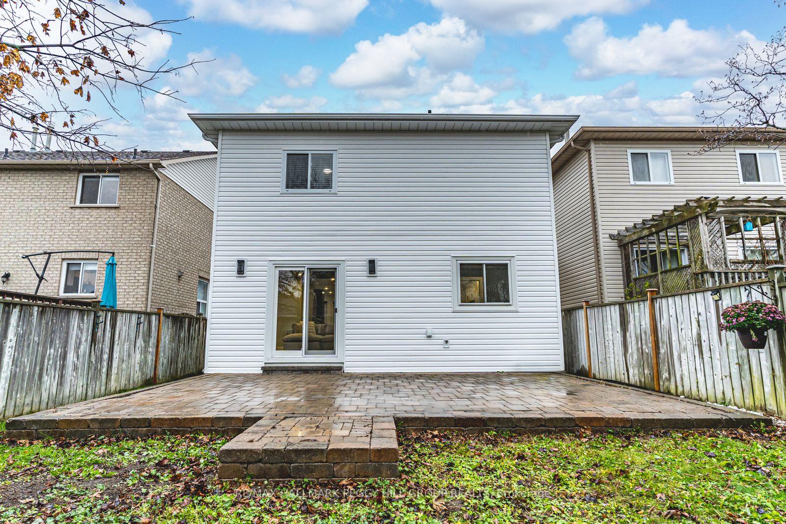 Photo 13 of 50 Downing Crescent, Barrie, Holly — HOMEH