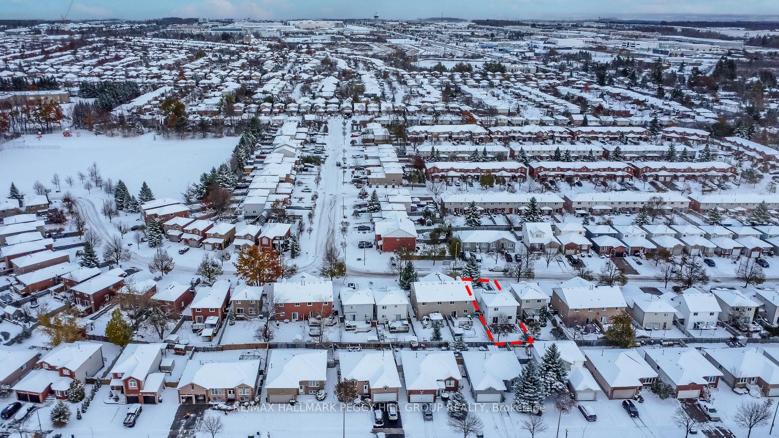 Photo 15 of 50 Downing Crescent, Barrie, Holly — HOMEH