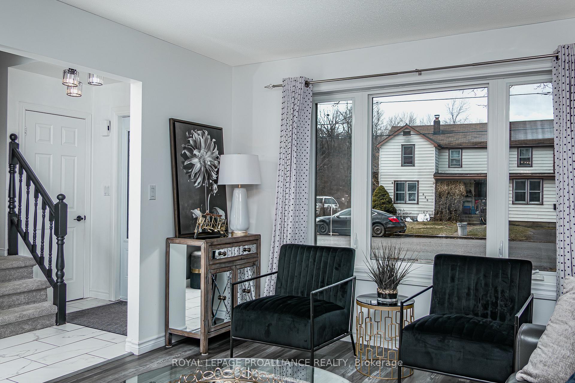 Photo 9 of 617 Front Street, Quinte West, Trenton Ward — HOMEH