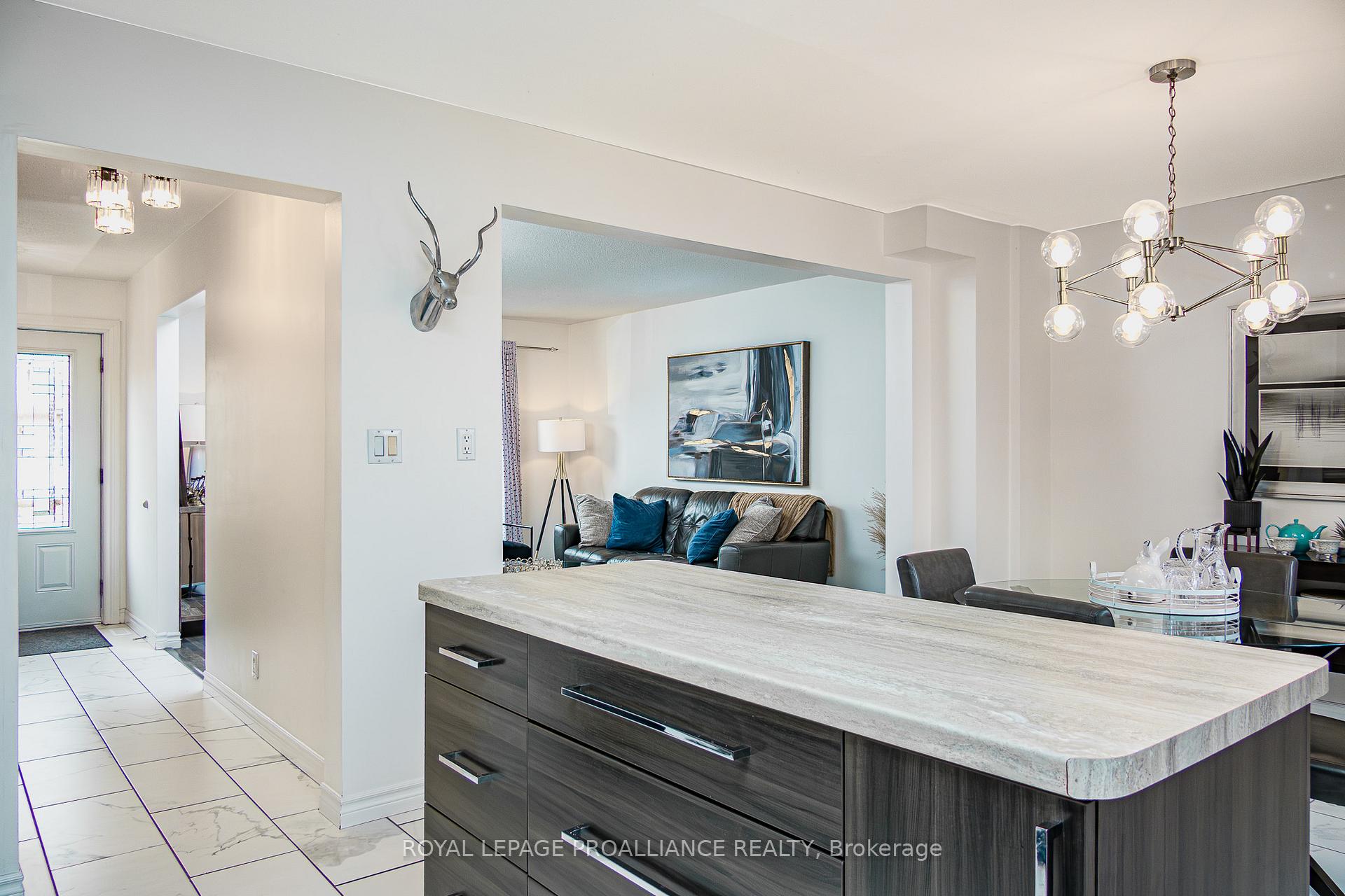 Photo 16 of 617 Front Street, Quinte West, Trenton Ward — HOMEH