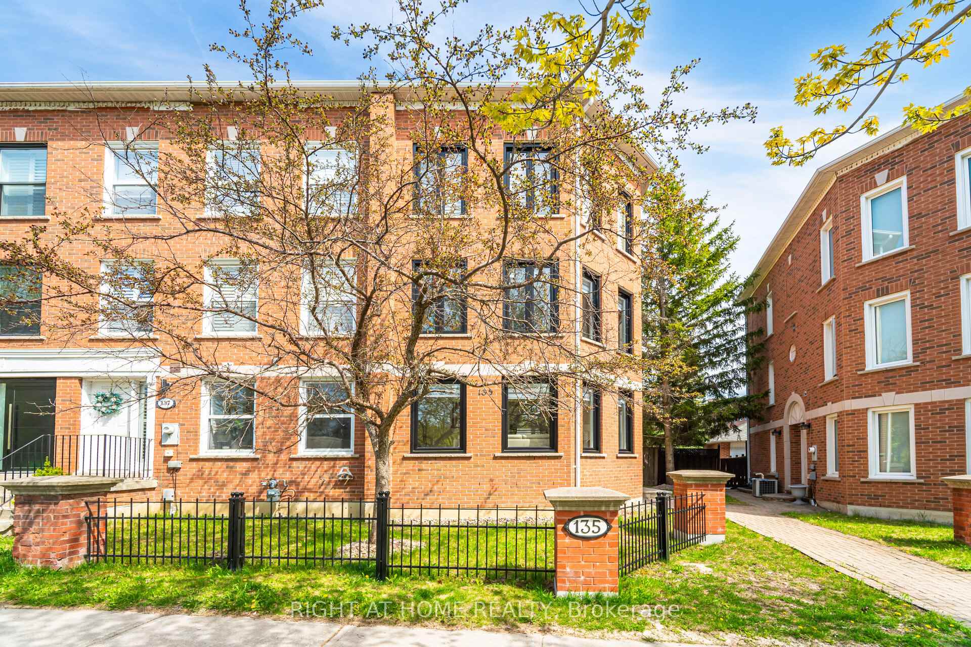 Photo 1 of 135 John West Way, Aurora, Bayview Wellington — HOMEH