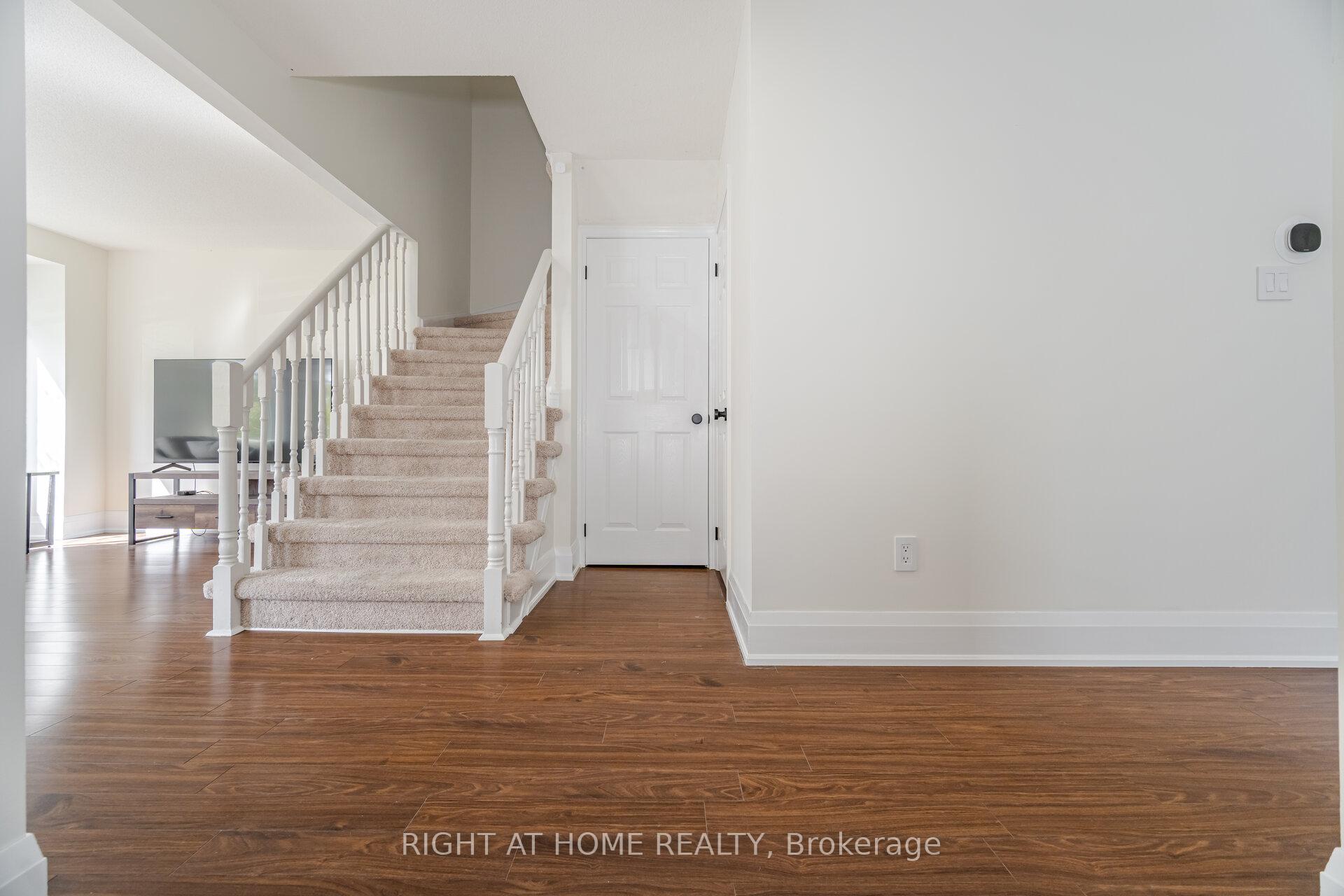 Photo 3 of 135 John West Way, Aurora, Bayview Wellington — HOMEH