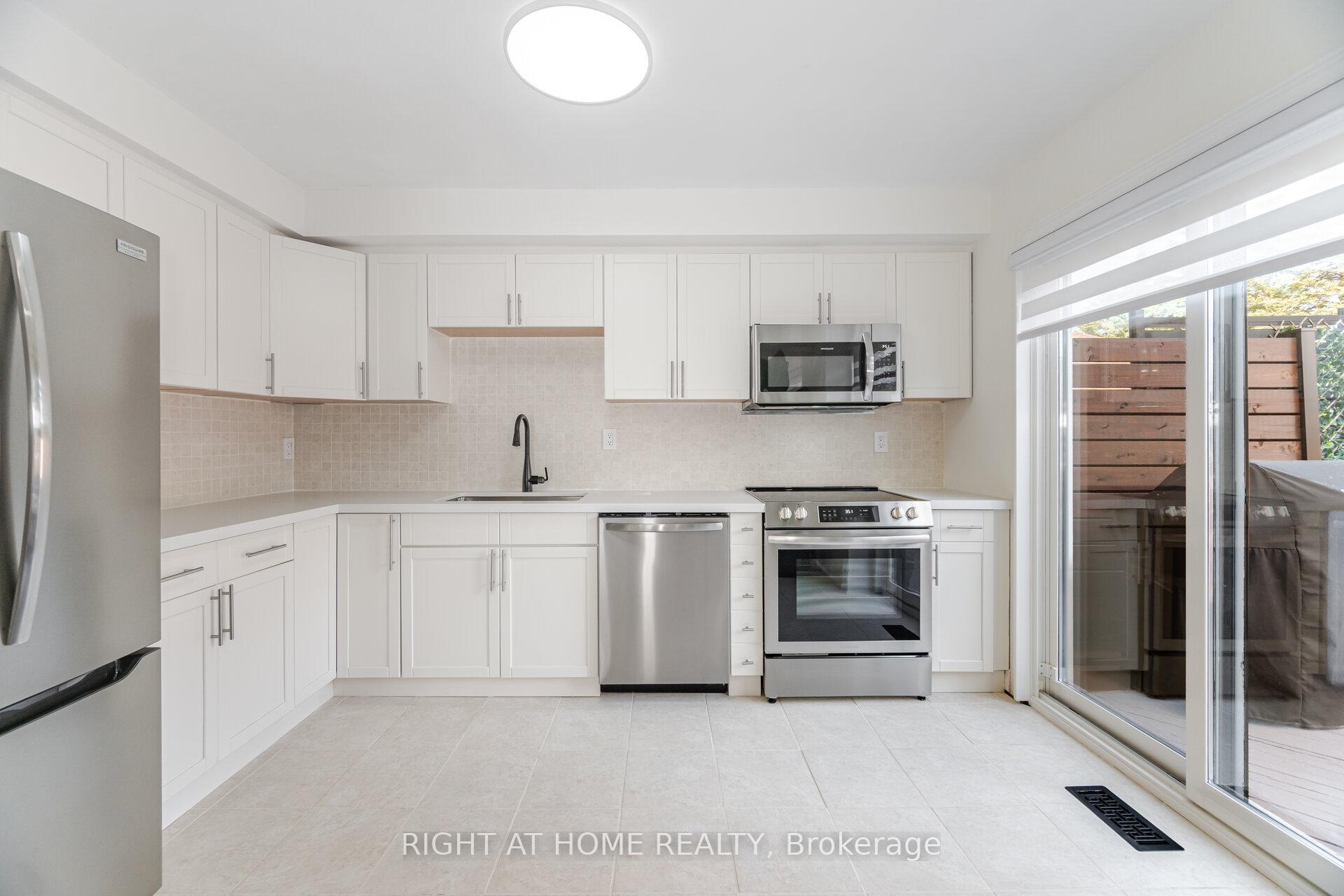 Photo 11 of 135 John West Way, Aurora, Bayview Wellington — HOMEH