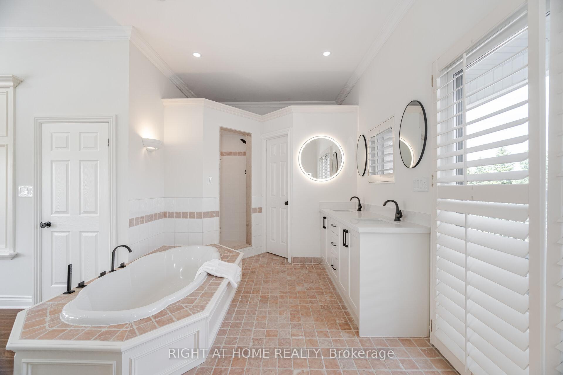 Photo 17 of 135 John West Way, Aurora, Bayview Wellington — HOMEH
