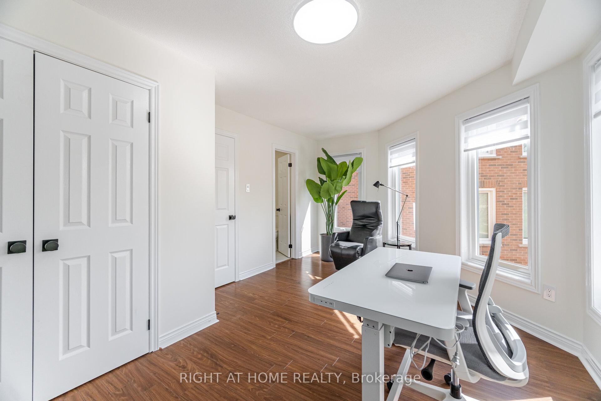 Photo 26 of 135 John West Way, Aurora, Bayview Wellington — HOMEH