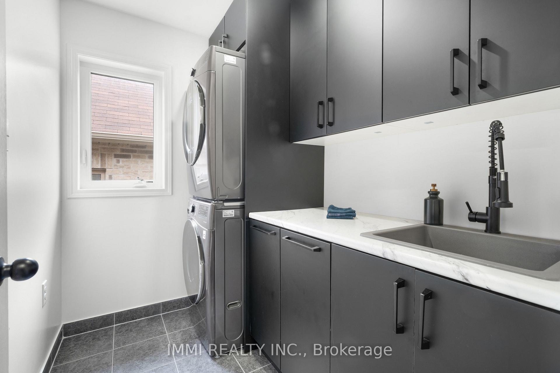 Photo 14 of 38 Barnfield Crescent, Ajax, Central East — HOMEH