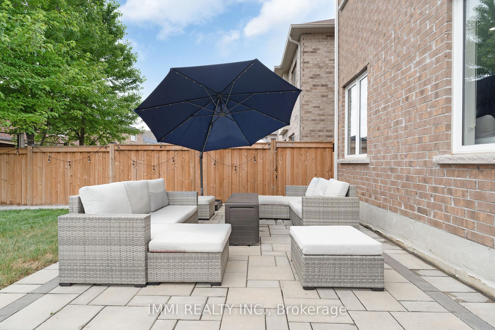 Photo 18 of 38 Barnfield Crescent, Ajax, Central East — HOMEH