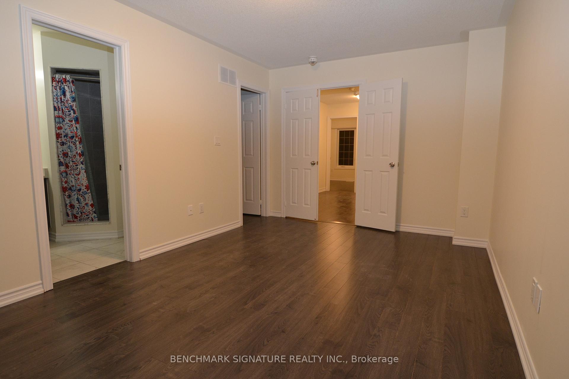 Photo 7 of 46 Farooq Boulevard, Vaughan, Vellore Village — HOMEH