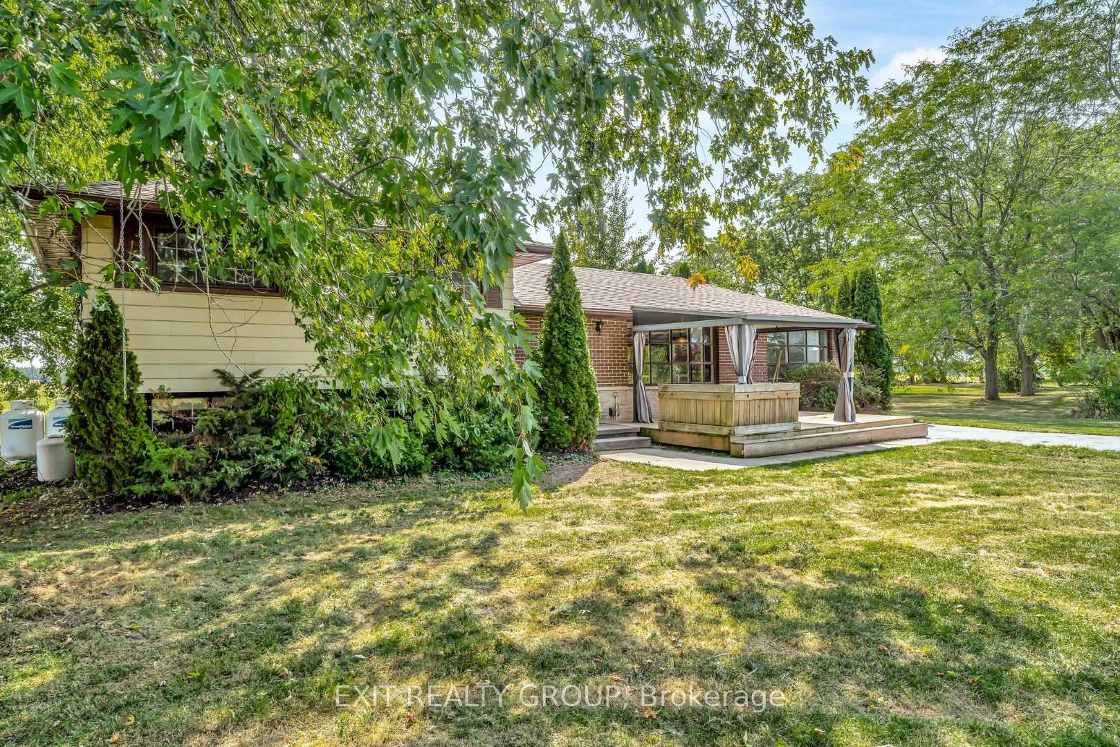 Photo 4 of 280 Massassauga Road, Prince Edward County, Ameliasburg Ward — HOMEH