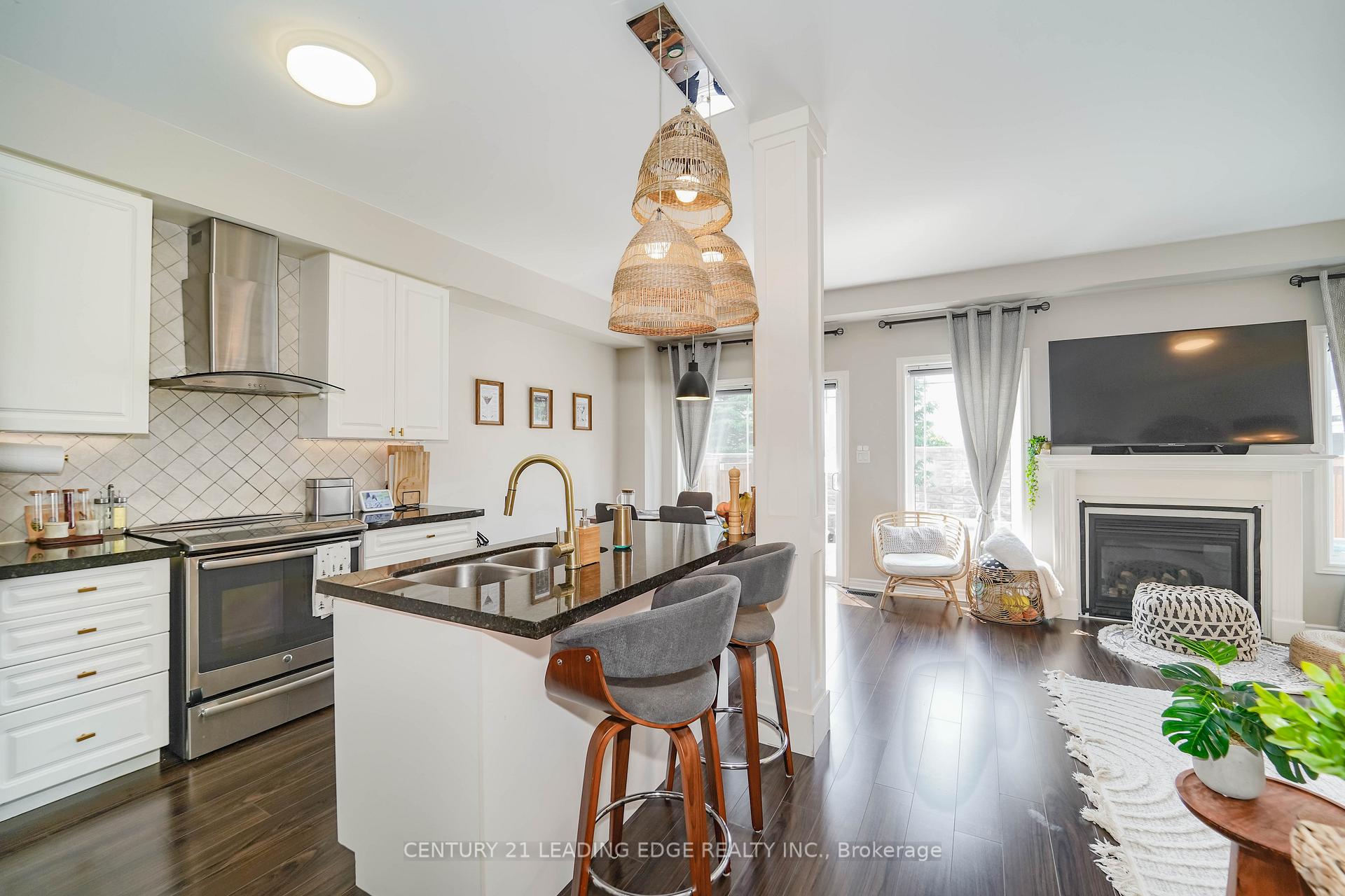 Photo 9 of 83 Mantz Crescent, Whitby, Taunton North — HOMEH