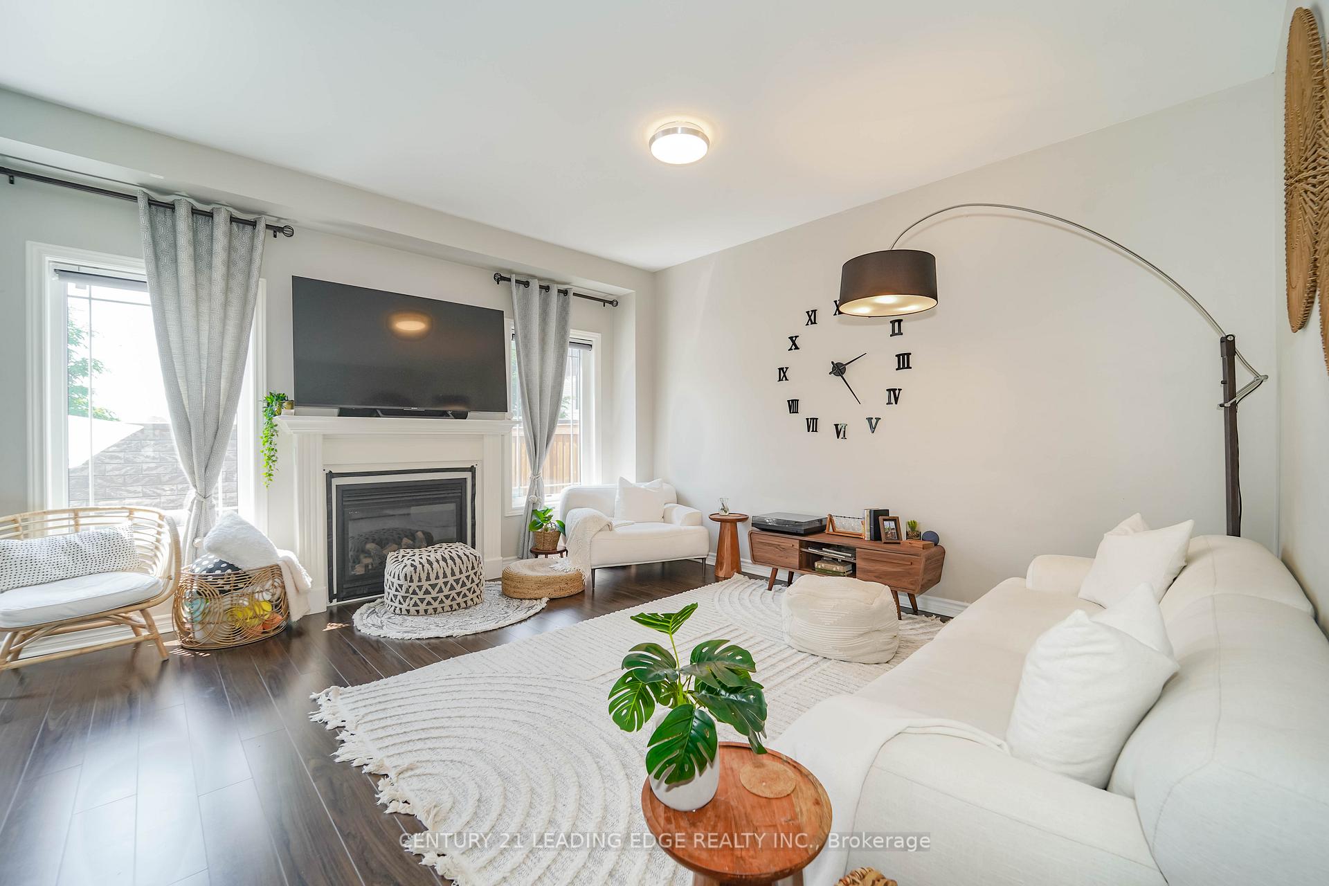 Photo 13 of 83 Mantz Crescent, Whitby, Taunton North — HOMEH