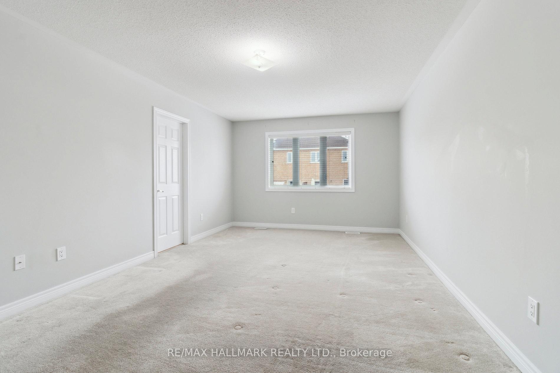 Photo 20 of 140 Black Maple Crescent, Vaughan, Patterson — HOMEH