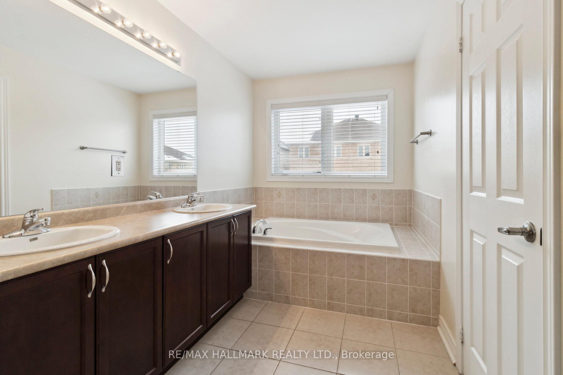 Photo 24 of 140 Black Maple Crescent, Vaughan, Patterson — HOMEH