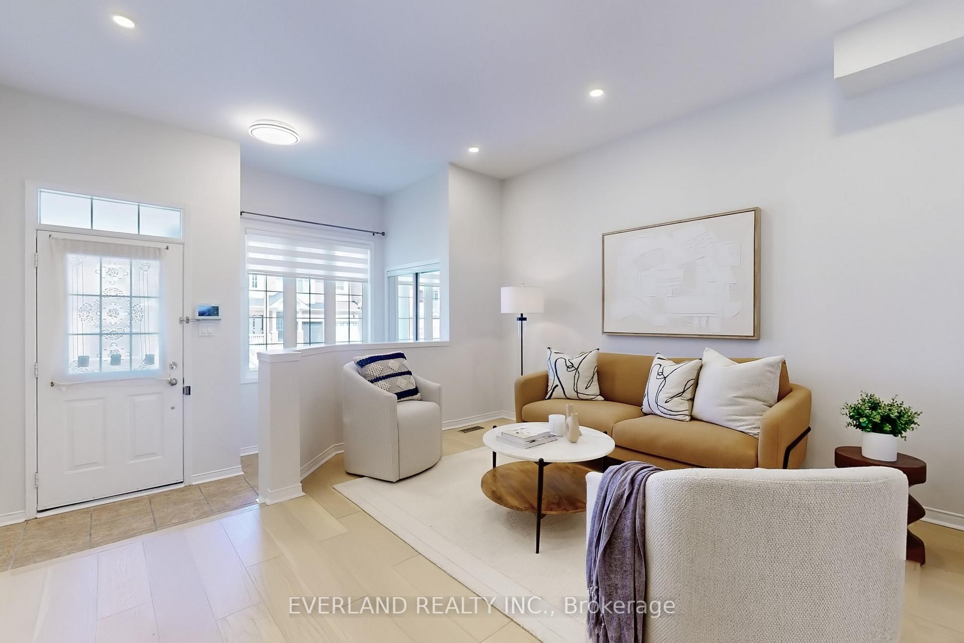 Photo 1 of 45 Lebovic Drive, Richmond Hill, Oak Ridges Lake Wilcox — HOMEH
